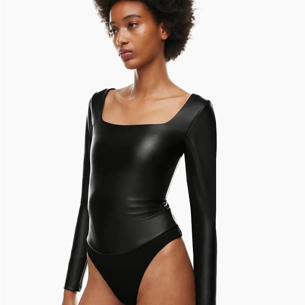 NWT Shiny body suit from aritzia Babaton